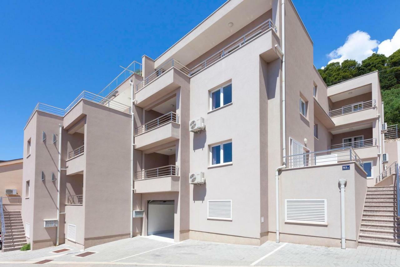 Apartments Dora Макарска Экстерьер фото