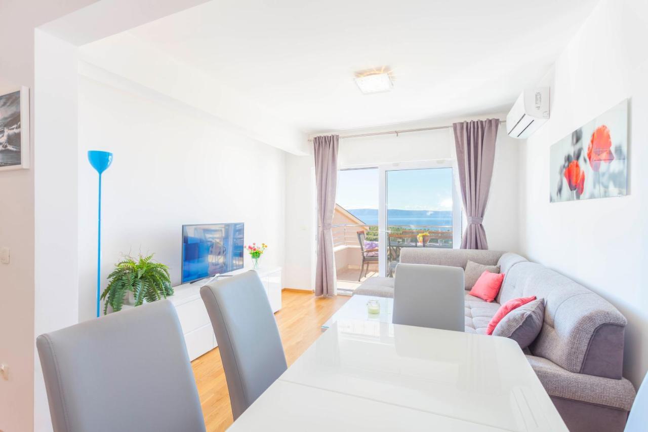 Apartments Dora Макарска Экстерьер фото